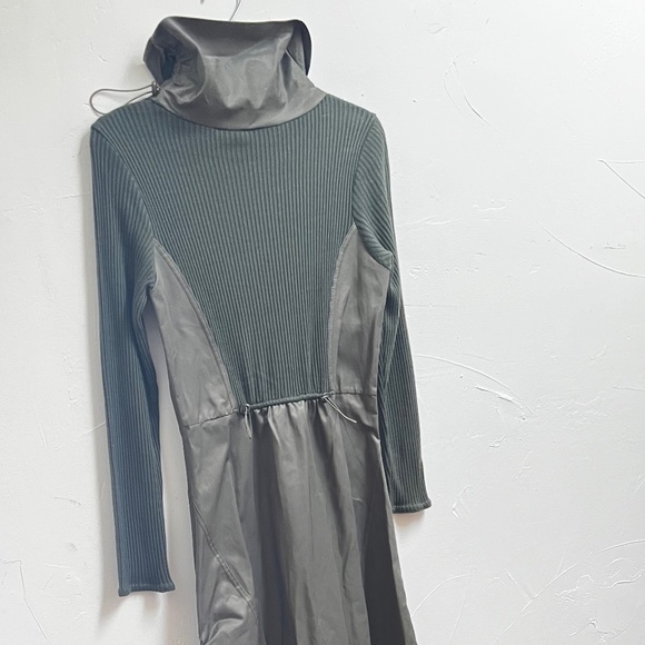 Stunning Designer Dress by Sun Light Paris - Olive Green, Long, Size M - Picture 2 of 8